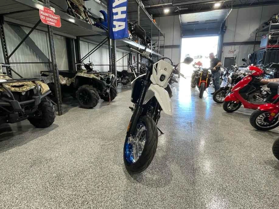 Suzuki Dr-z4sm 2025 alt