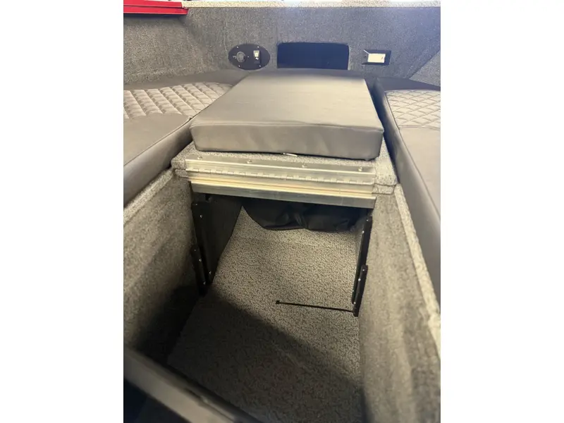 Legend 18 XT + 90 ELPT 4S Merc & Trailer pkg 2026