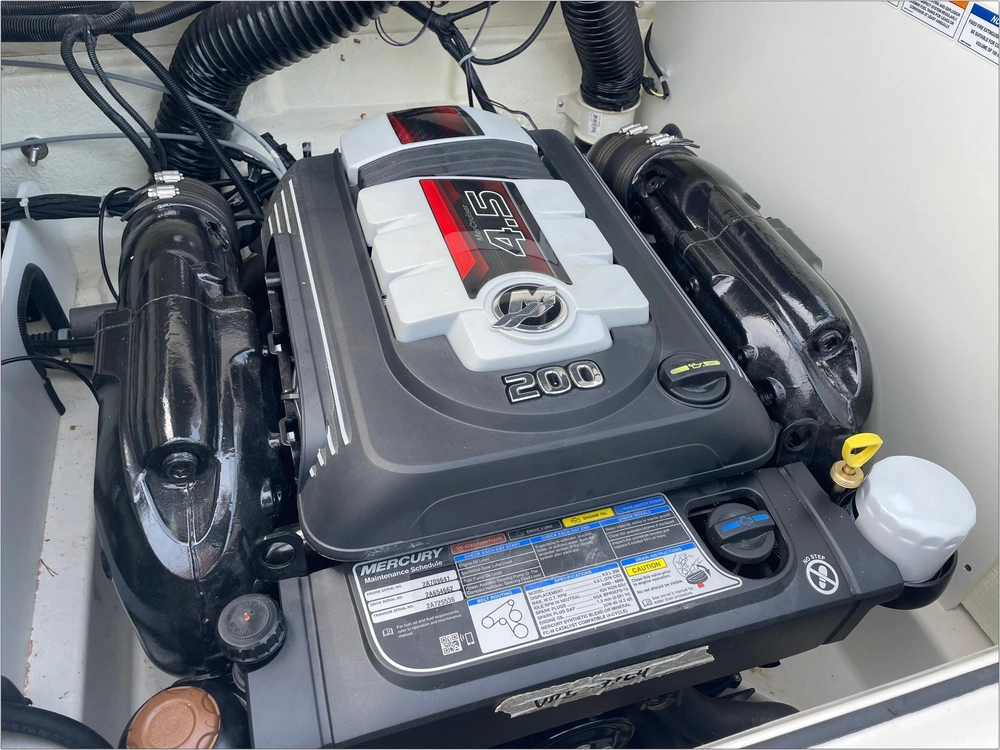 2022 Bayliner Vr5 alt