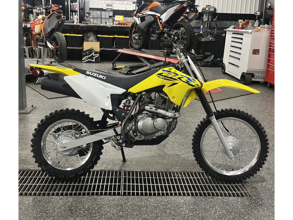 2025 Suzuki Dr-z125 alt