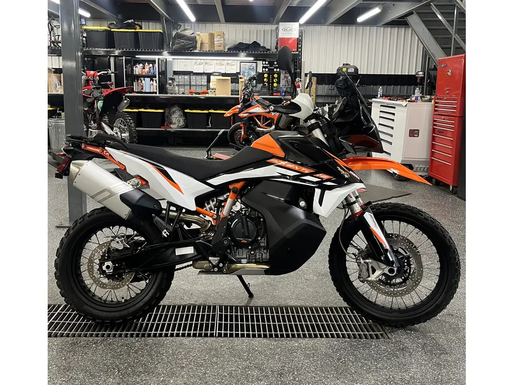 2022 KTM 890 ADVENTURE R