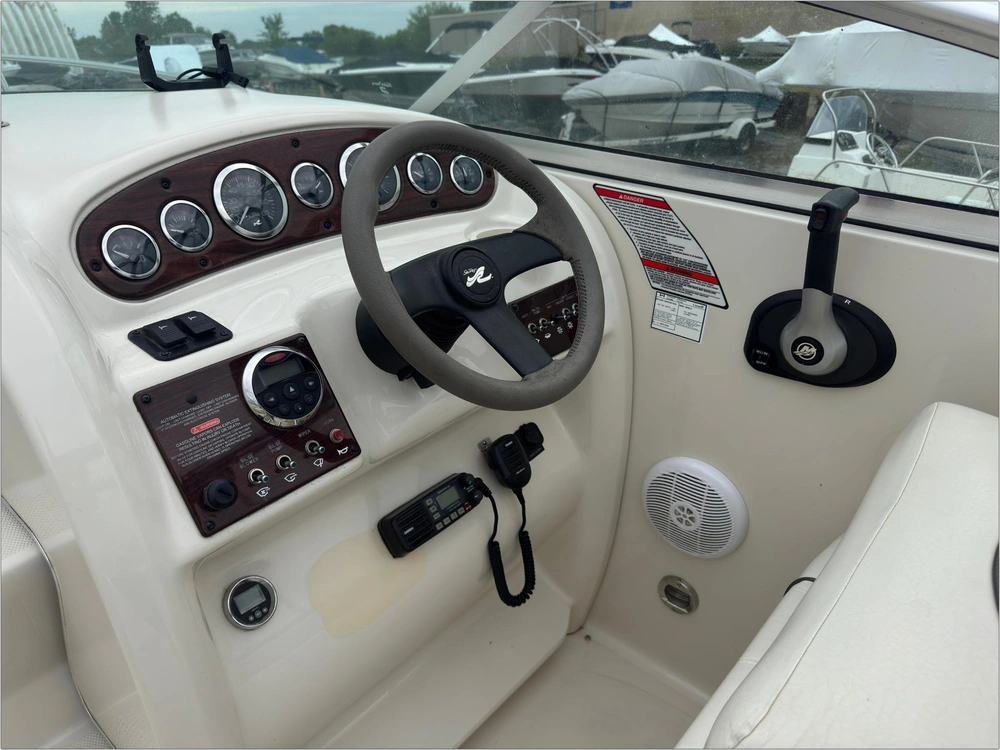 2007 Sea Ray 215 Weekender alt