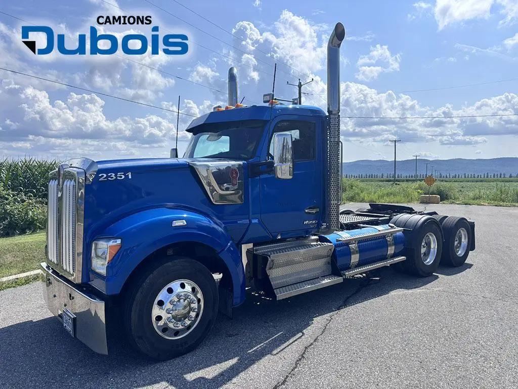 Kenworth W990 2023