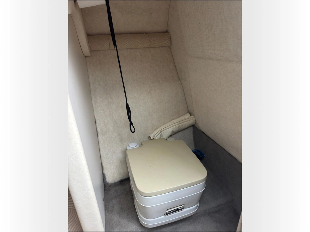 2007 Sea Ray 215 Weekender alt