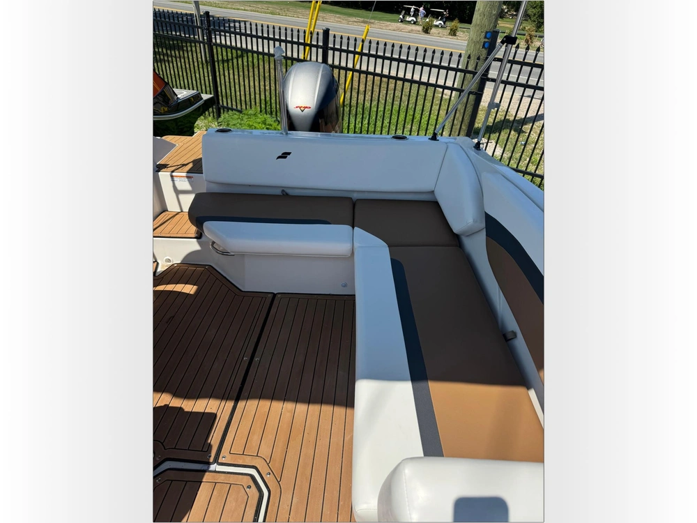 2024 Starcraft Svx Ob 171 Clearance Priced alt