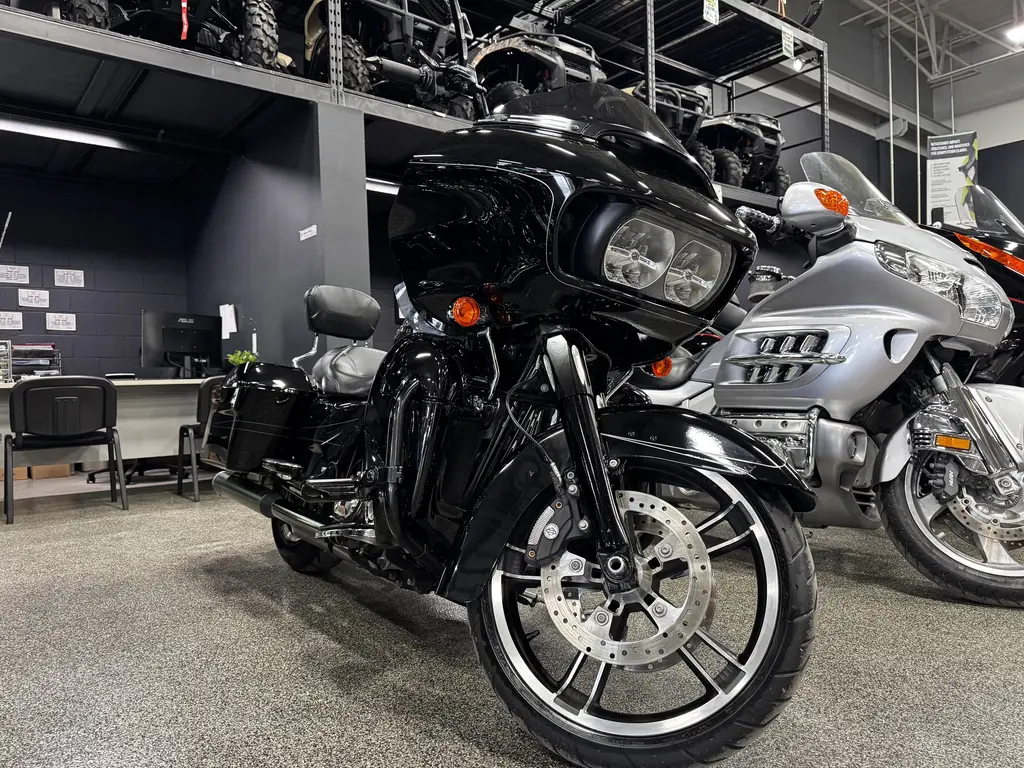 Harley-Davidson ROAD GLIDE SAVE $5000 RABAIS 2015