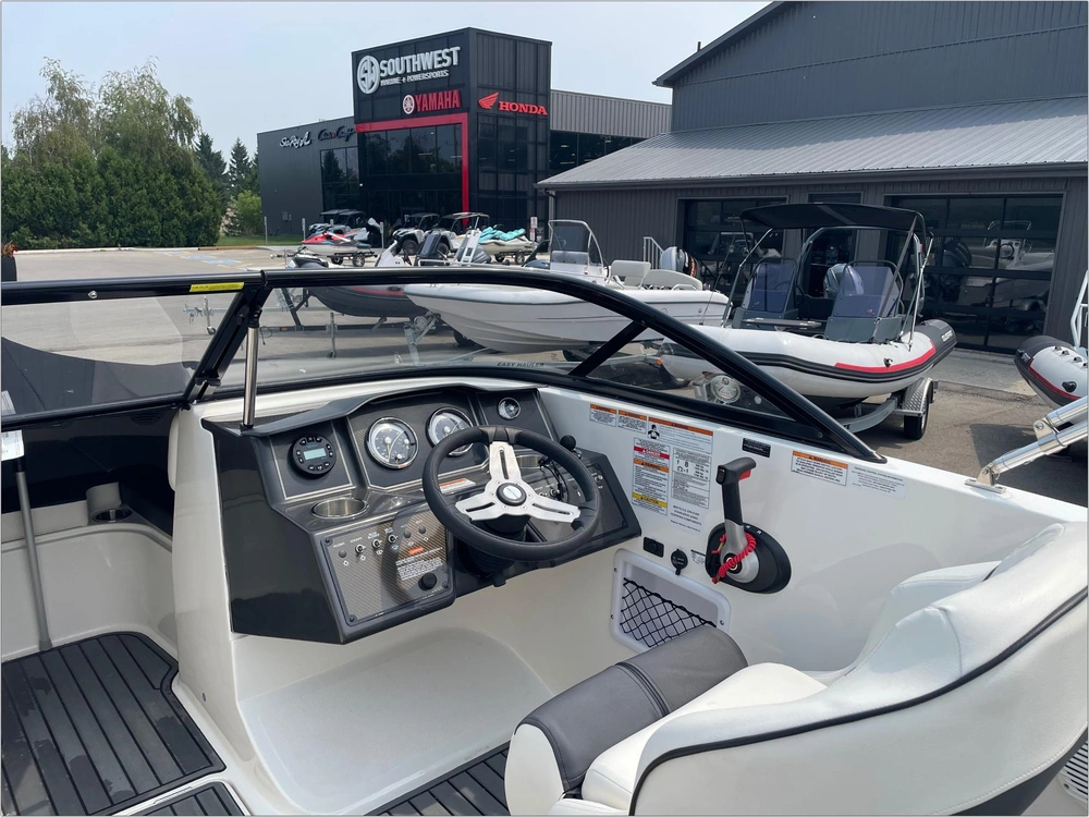 2022 Bayliner Vr5 alt