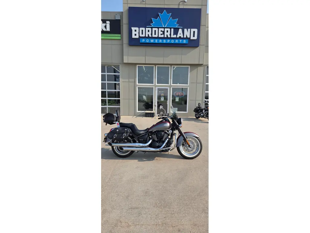 2016 Kawasaki Vulcan 900 Classic