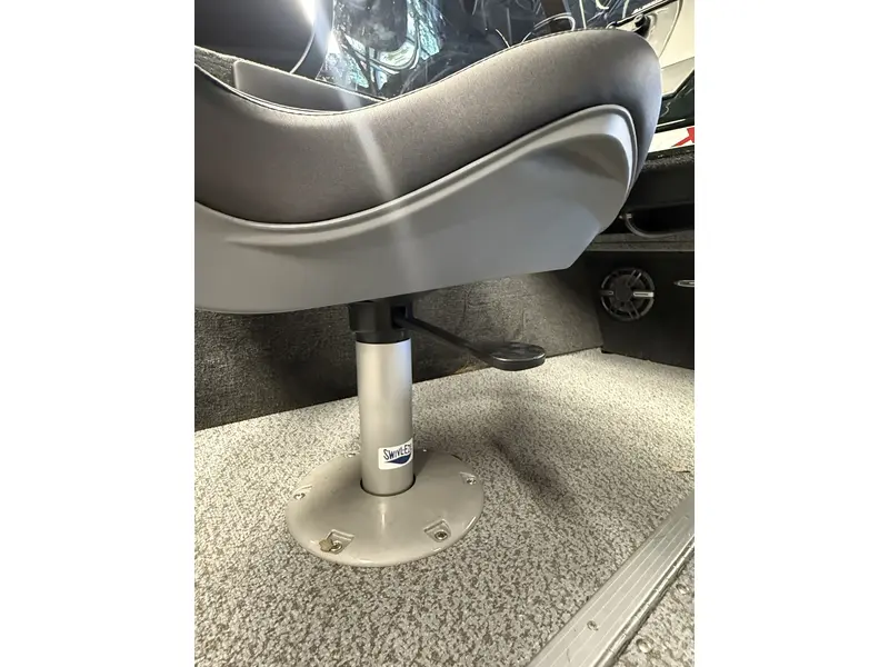 Legend 18 XT + 90 ELPT 4S Merc & Trailer pkg 2026