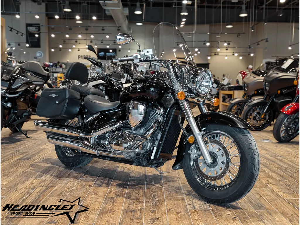 2012 Suzuki Boulevard C50T // Black 