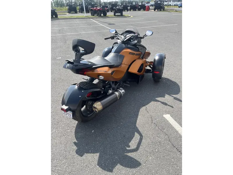 2011 Can-Am Spyder RSS