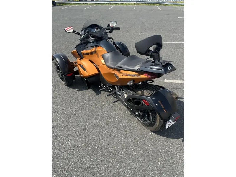 2011 Can-Am Spyder RSS