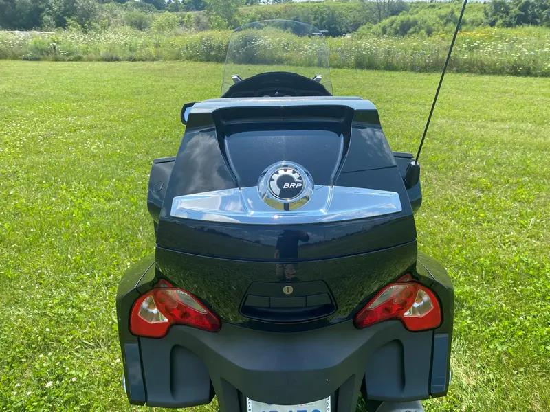 2010 Can-Am SPYDER RT-S SE5 thumbnail 4