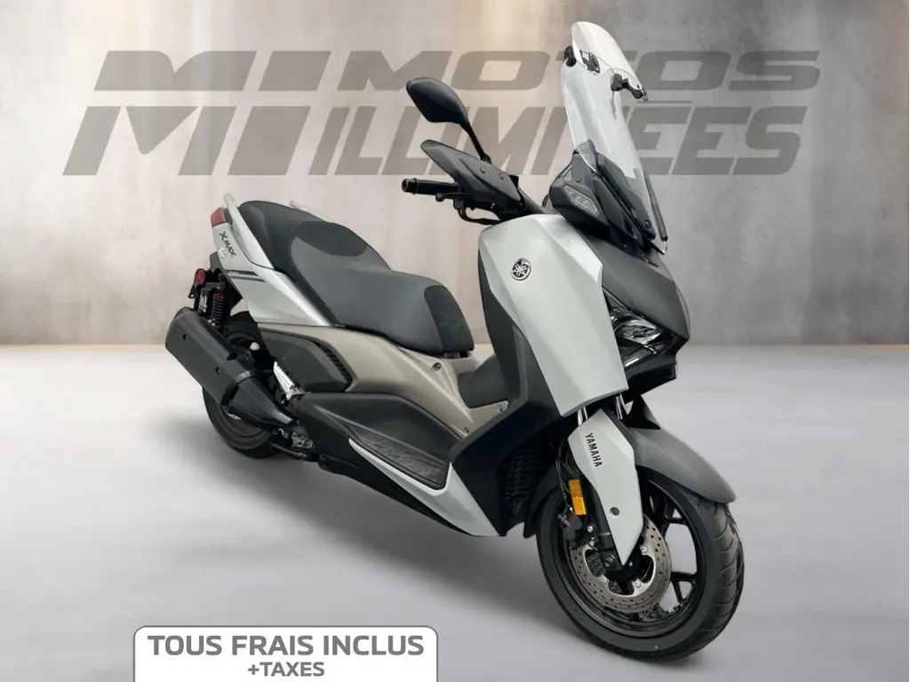 2023 Yamaha XMAX 300