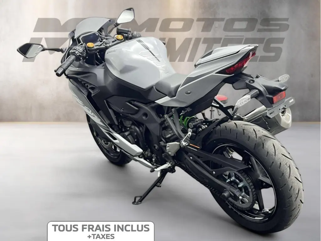 2025 Kawasaki NINJA ZX-4RR