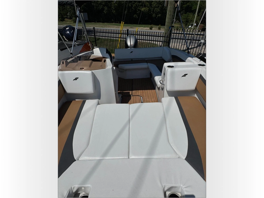 2024 Starcraft Svx Ob 171 Clearance Priced alt