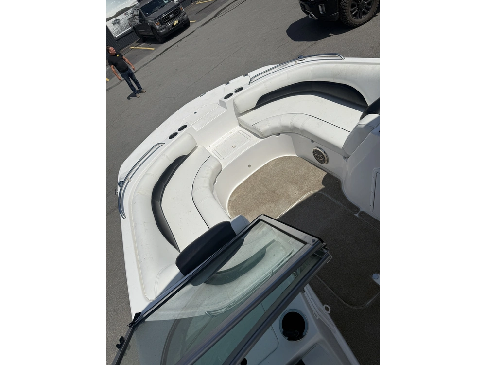 2015 Hurricane 187 Sundeck + Trailer