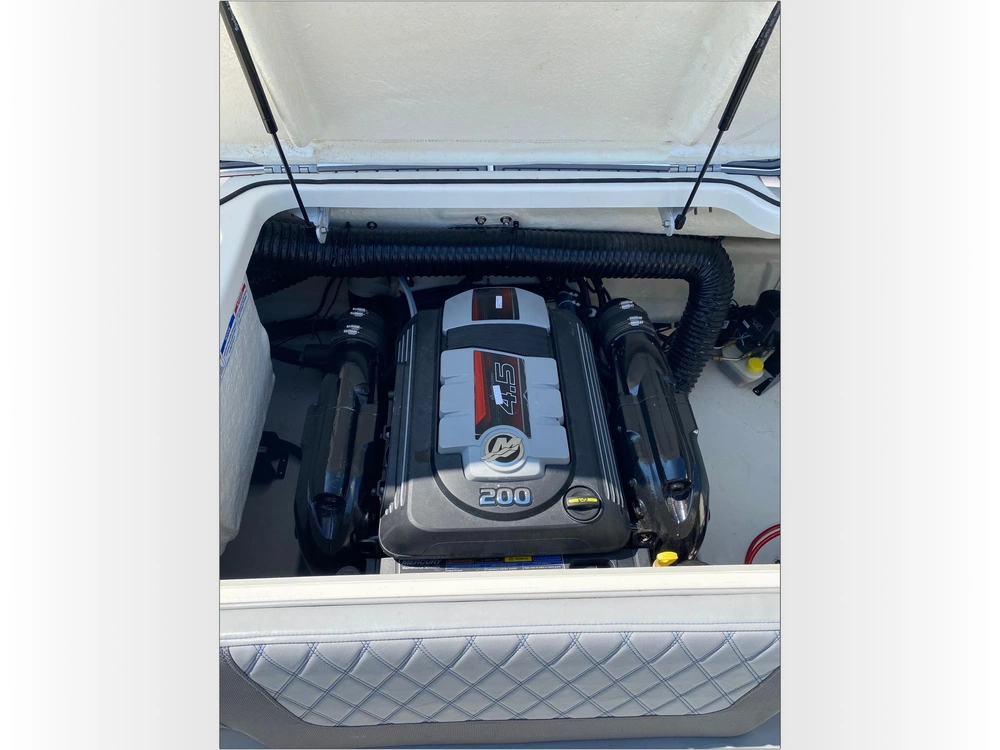 2022 Bayliner Vr4 alt