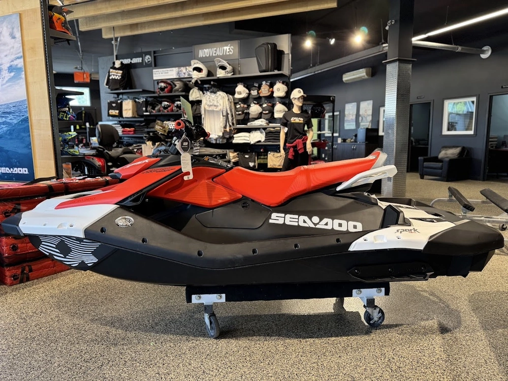 Sea-doo Spark Trixx 3up 2025 alt