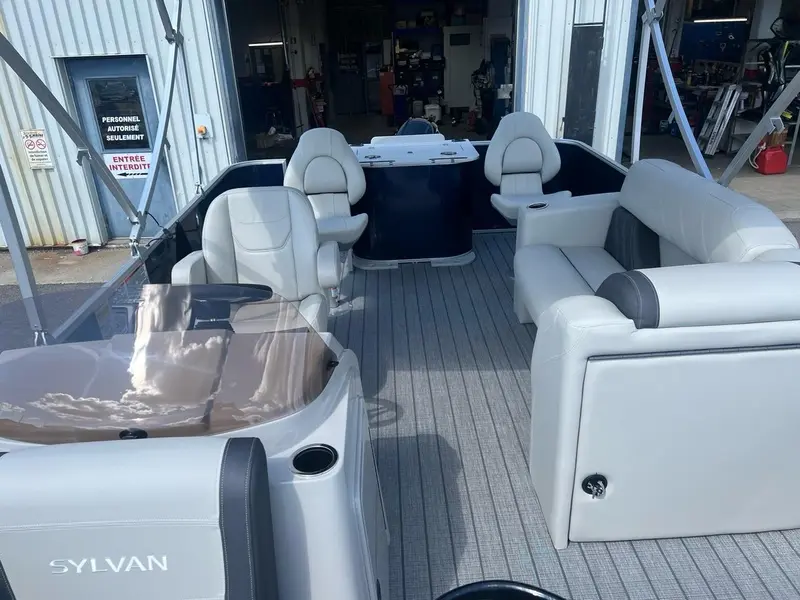 Sylvan MIRAGE 820 PARTY FISH 2026