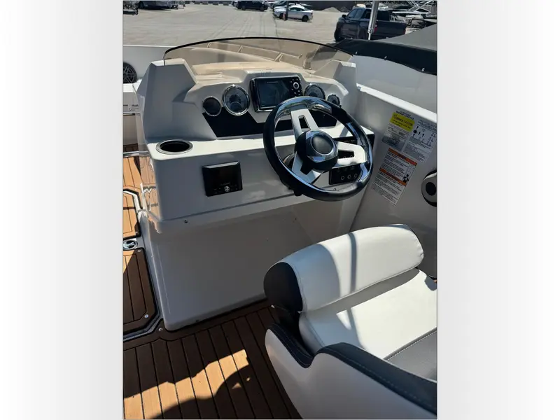 2024 Starcraft SVX OB 171 CLEARANCE PRICED