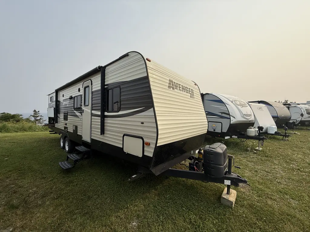 2018 Avenger 27DBS