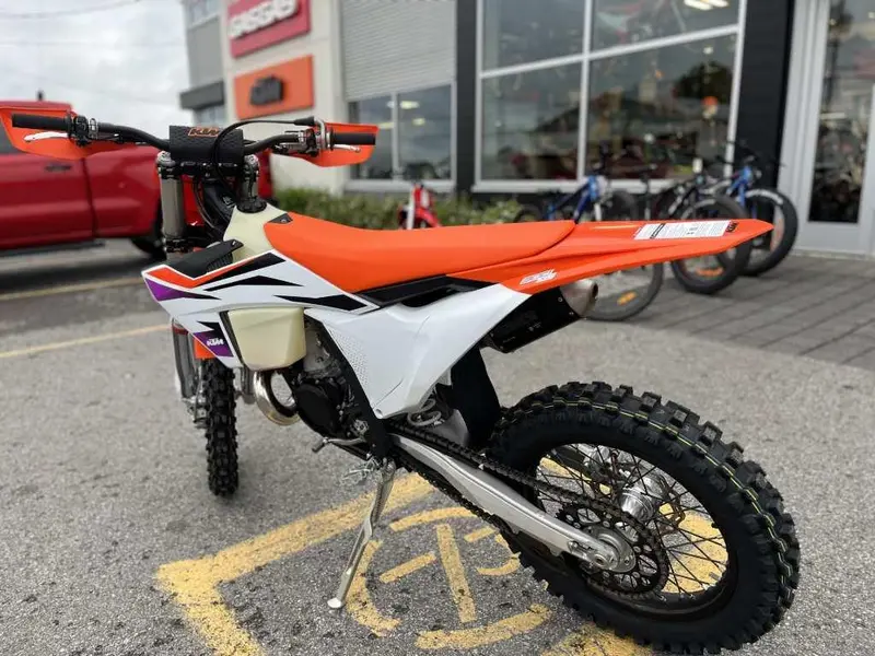 2024 KTM 250 XC thumbnail 6