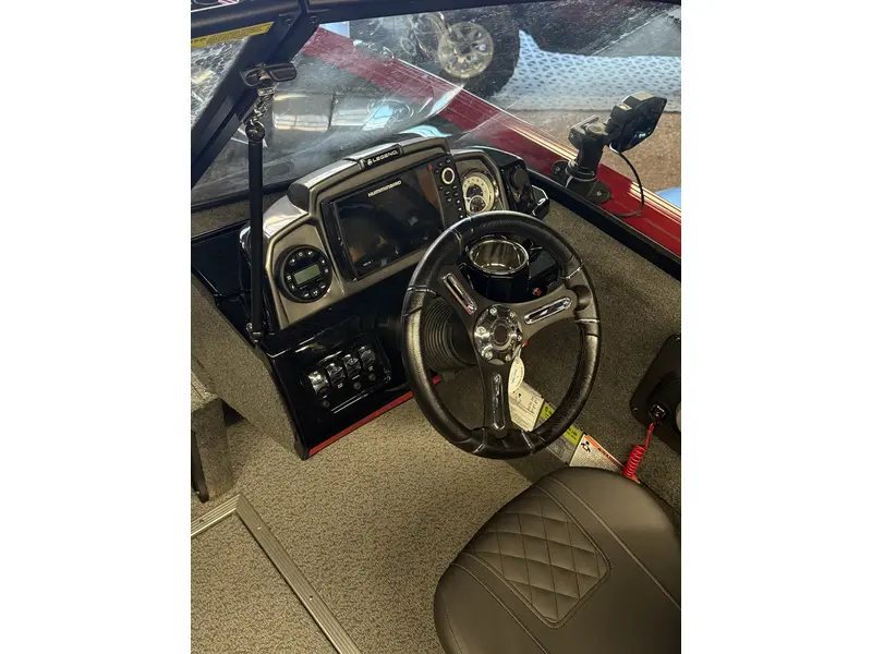 Legend 18 XT + 90 ELPT 4S Merc & Trailer pkg 2026