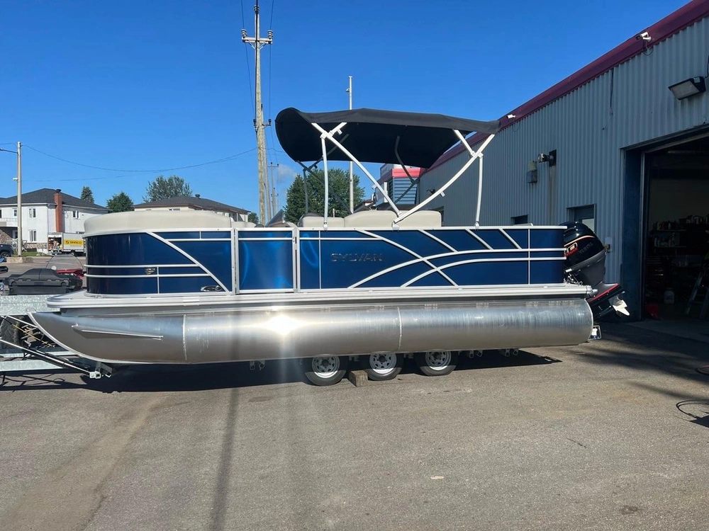 Sylvan Mirage 820 Party Fish 2026 alt