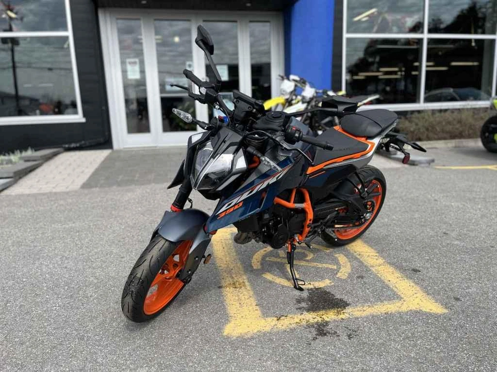 Ktm 390 Duke 2024 alt