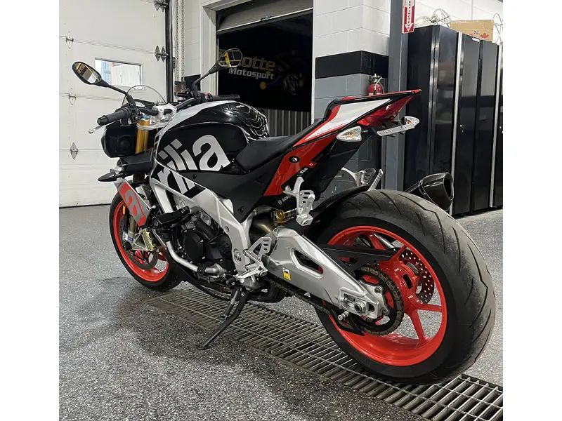 2016 Aprilia TUONO 1100