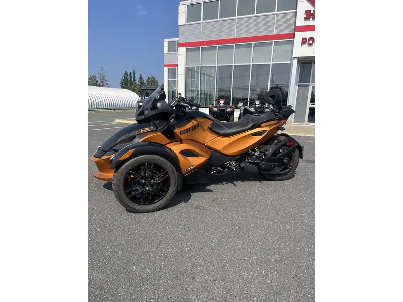 2011 Can-Am Spyder RSS