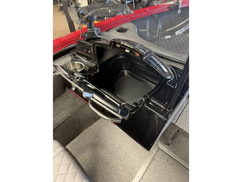 Legend 18 XT + 90 ELPT 4S Merc & Trailer pkg 2026