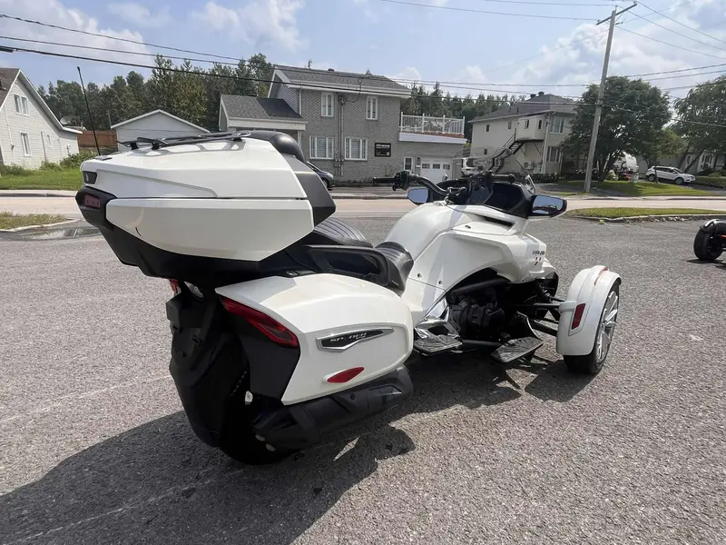 2017 Can-Am F3 LIMITED