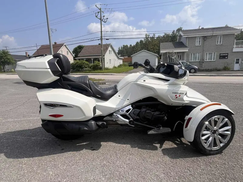 2017 Can-Am F3 LIMITED