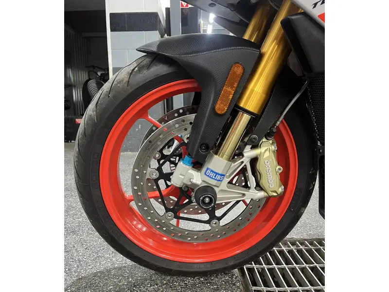 2016 Aprilia TUONO 1100