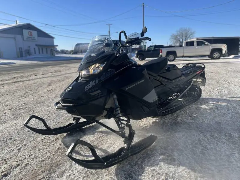 2020 Bombardier BACK COUNTRY 146