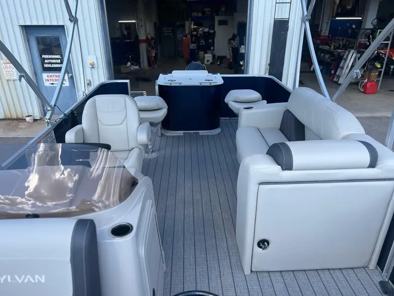 Sylvan MIRAGE 820 PARTY FISH 2026