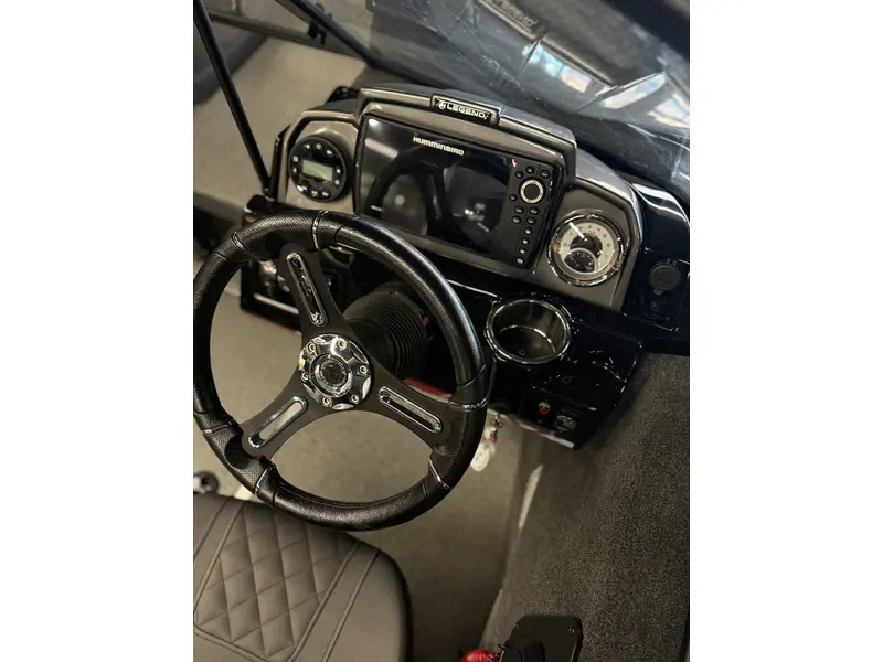 Legend 17 XT + 90 ELPT 4S Merc & Trailer pkg 2026
