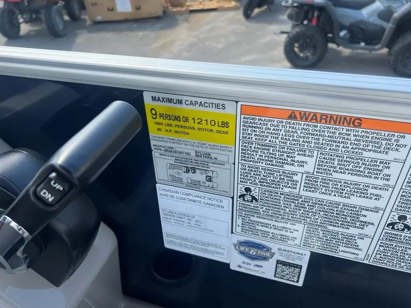 Sylvan MIRAGE 820 PARTY FISH 2026