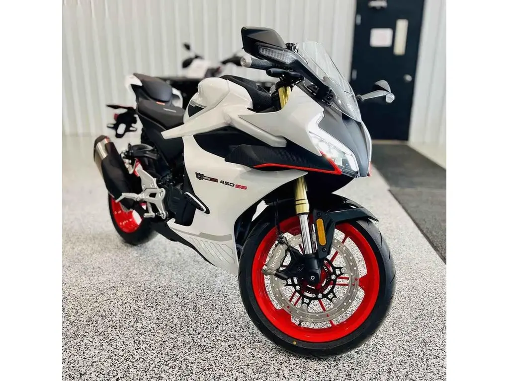 CFMOTO 450 SS 2025