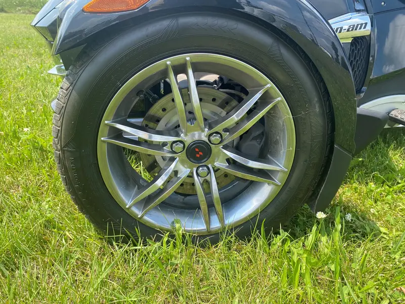 2010 Can-Am SPYDER RT-S SE5 thumbnail 10