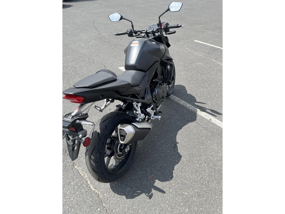 Honda Cb750 2025 alt