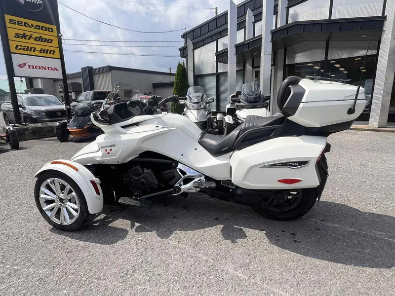 2017 Can-Am F3 LIMITED