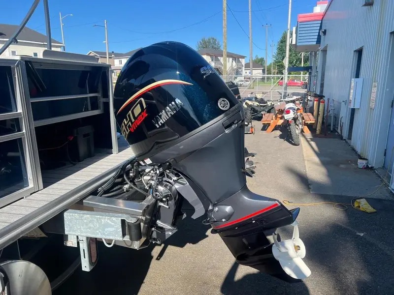 Sylvan MIRAGE 820 PARTY FISH 2026