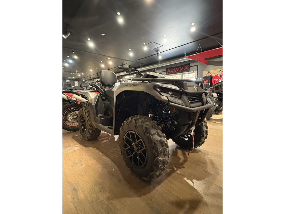 2025 Can-am Out Max Xt 700 alt