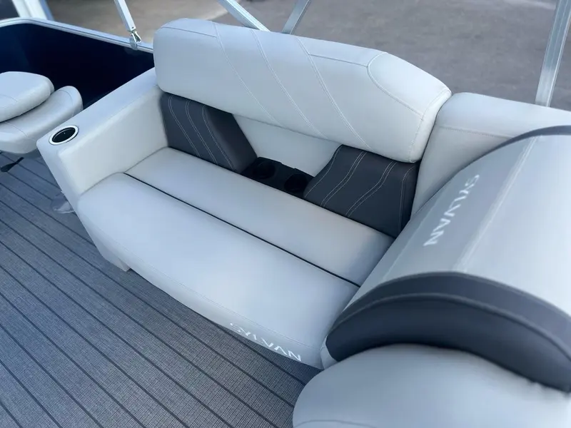 Sylvan MIRAGE 820 PARTY FISH 2026