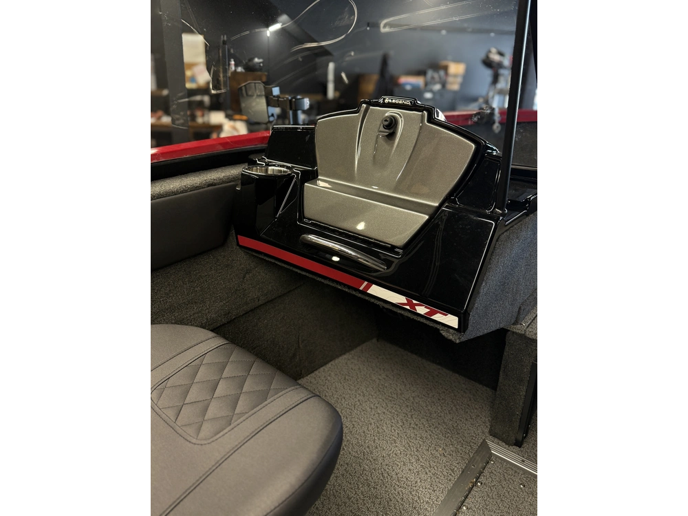 2026 Legend 17 Xt + 90 Elpt 4s Merc & Trailer Pkg