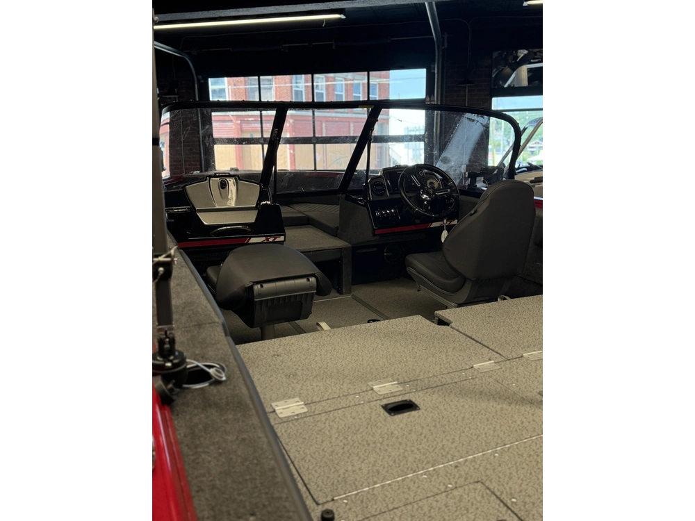 2026 Legend 17 Xt + 90 Elpt 4s Merc & Trailer Pkg