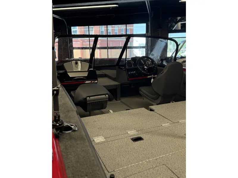 Legend 17 XT + 90 ELPT 4S Merc & Trailer pkg 2026